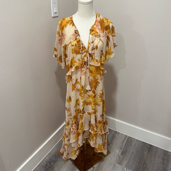 Vici Dresses & Skirts - Vici Floral Chiffon Maxi Dress Medium